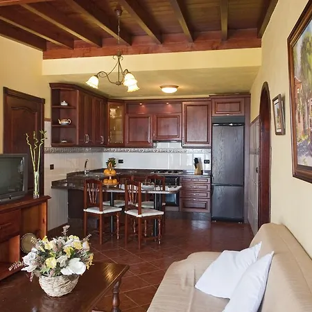 Rural House With Natural Cave איקוד דה לוס וינוס